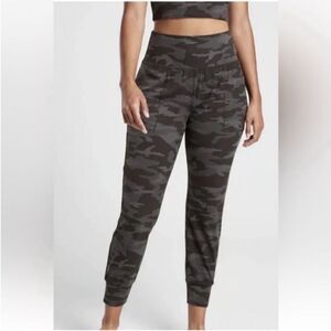 Athleta Salutation Camo Jogger Women Size S